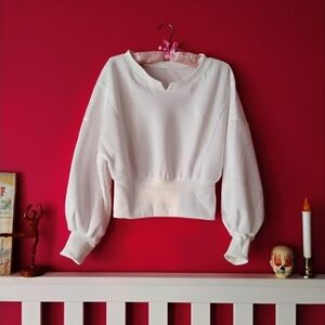 Soft & Comfortable Snow White Loose Women's Sweatshirt • SIZE SMALL • Brand New